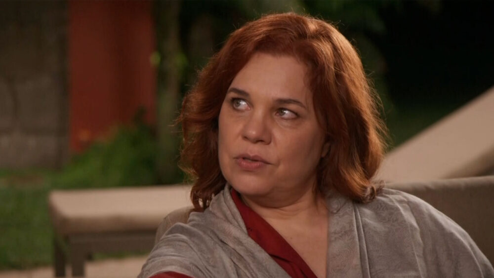 Helena (Isabel Teixeira) em cena da novela Elas por Elas