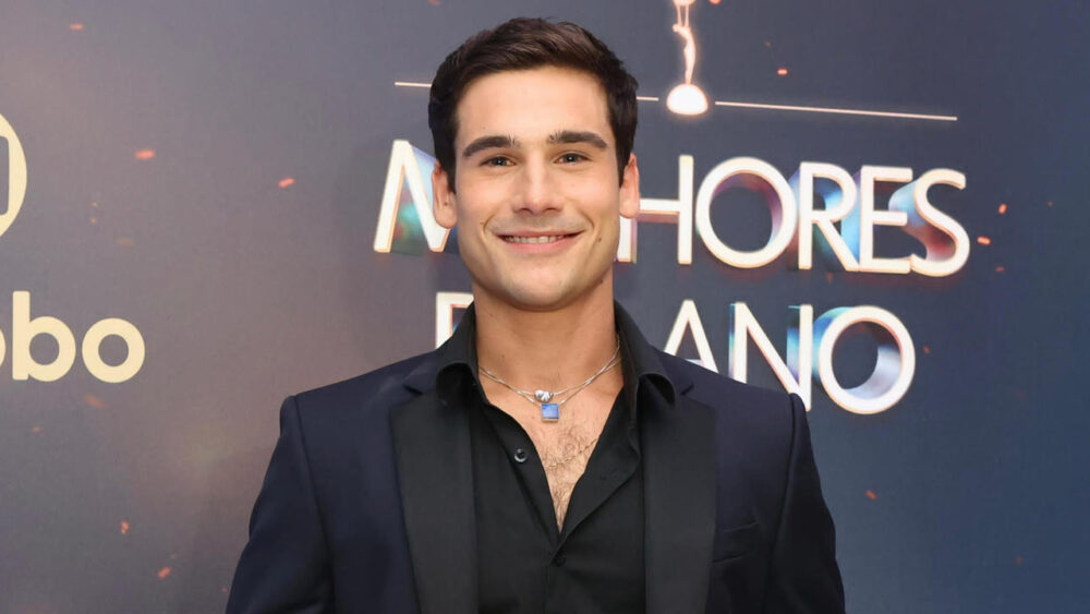 Nicolas Prattes durante evento do Melhores do Ano