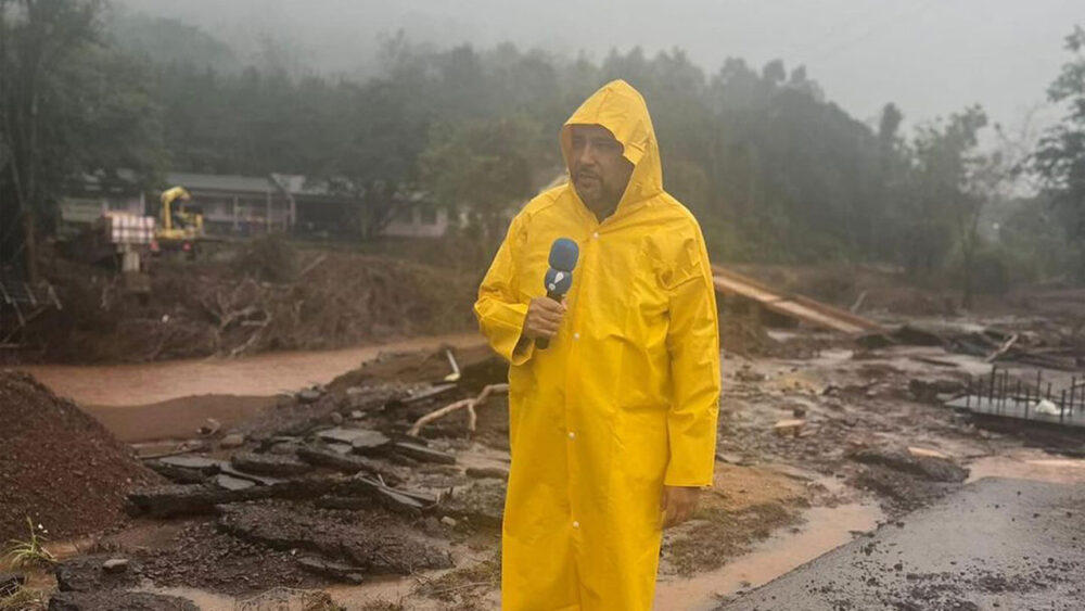 Geraldo Luís durante gravação de reportagem do Geral do Povo na RedeTV!