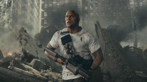 Dwayne Johnson no filme Rampage: Destruição Total, que será exibido pela Globo na Temperatura Máxima