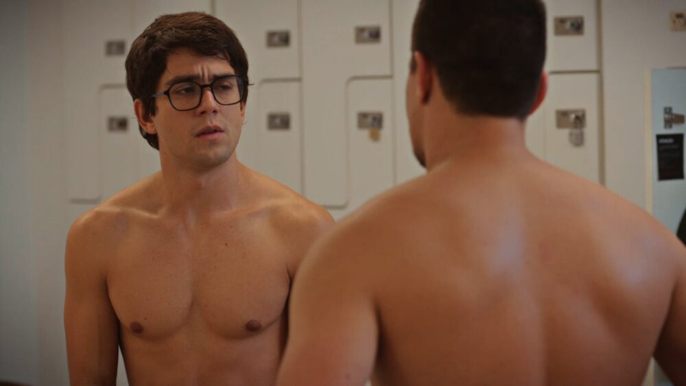 Guto (Daniel Rangel) e Júpiter (Thiago Martins) em cena de Família é Tudo