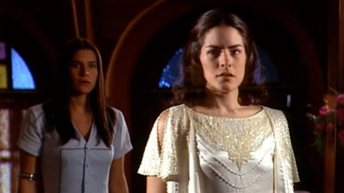 Serena (Priscila Fantin) e Luna (Liliana de Castro) em cena da novela Alma Gêmea