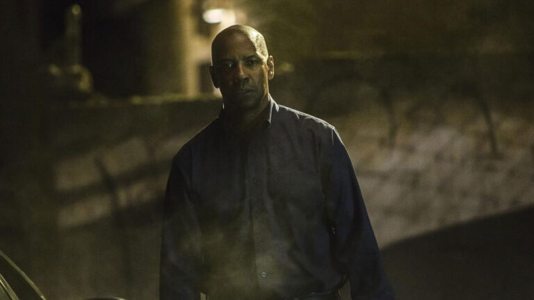 Denzel Washington em cena noturna do filme O Protetor (2014), que será exibido na Record