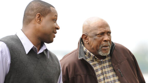 Michael Higgenbottom e Louis Gossett Jr. no filme O Poder da Graça, do SBT