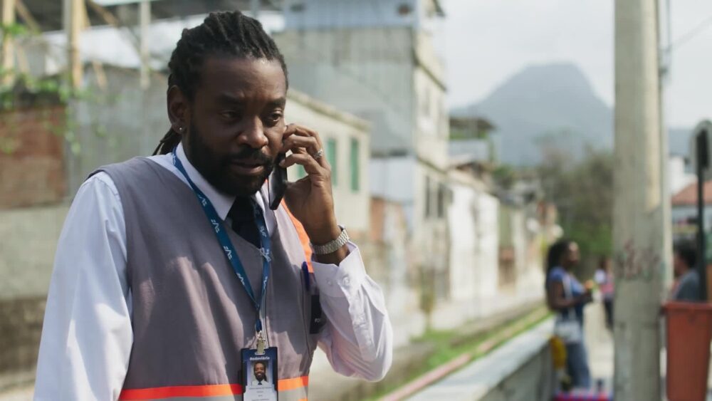 Fabrício Boliveira como Jão em cena da novela Volta por Cima