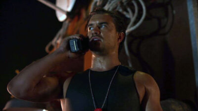 Rob Mayes no filme Do Fundo do Mar 2, que será exibido pelo SBT