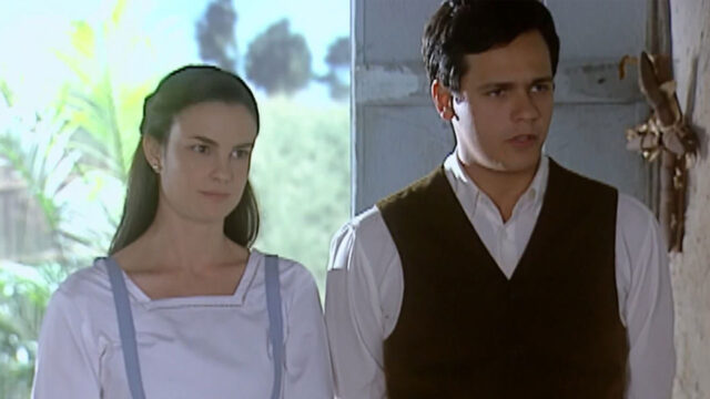 Mariquinha (Carolina Kasting) e Neco (Danton Mello) em cena da novela Cabocla