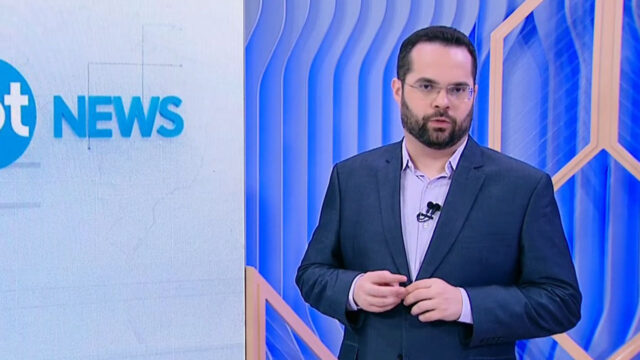 Marcelo Casagrande, apresentador do SBT News