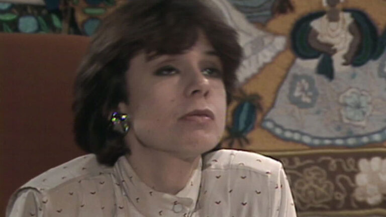 Eloá (Débora Duarte) em cena de Corpo a Corpo