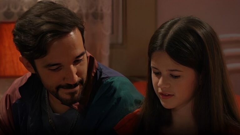 Jack (Diogo Branco) e Anna (Maria Marques) em cena de Sangue Oculto