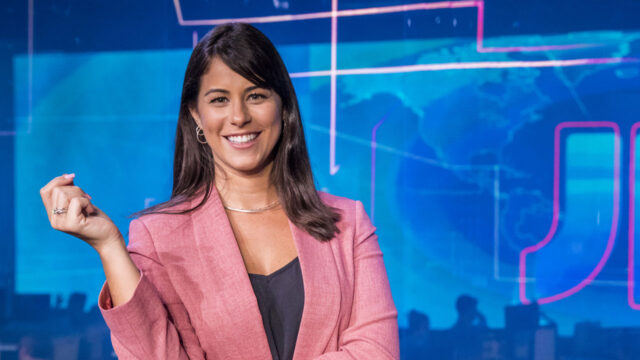 Jessica Senra no estúdio do Jornal Nacional, no Rio de Janeiro