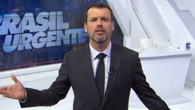 Lucas Martins, jornalista da Band, durante apresentação do Brasil Urgente