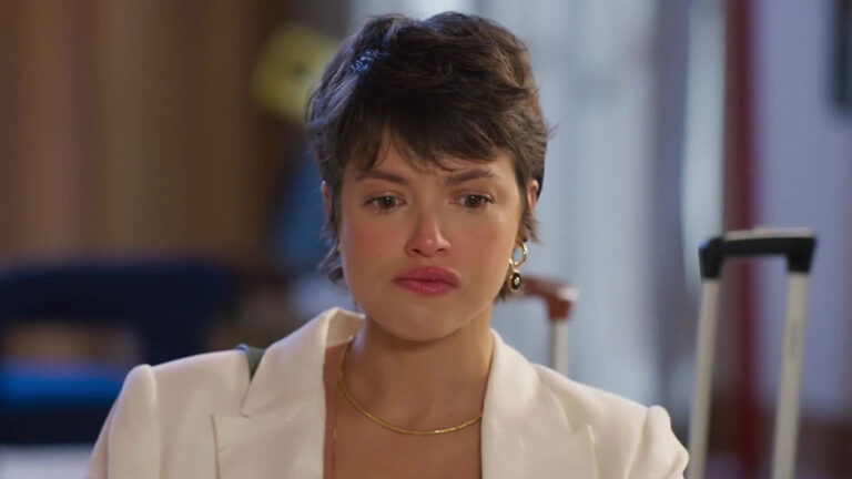 Agatha Moreira como Luma em cena de Mania de Você