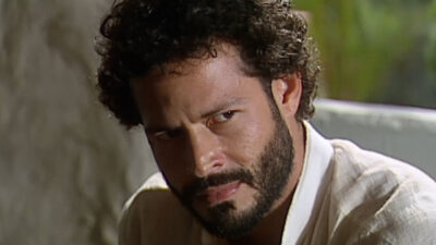 Malvino Salvador como Tobias em cena de Cabocla