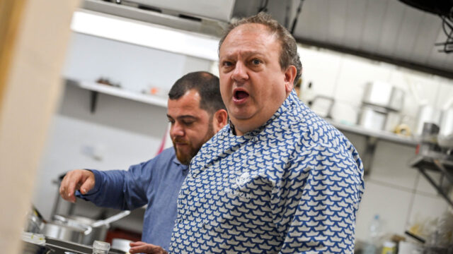 Erick Jacquin durante episódio de Pesadelo na Cozinha