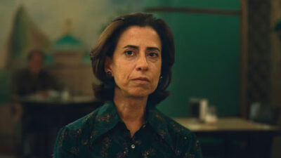 Fernanda Torres, indicada ao Oscar 2025, no filme Ainda Estou Aqui