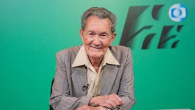 Léo Batista em gravação da celebração dos 50 anos do Esporte Espetacular