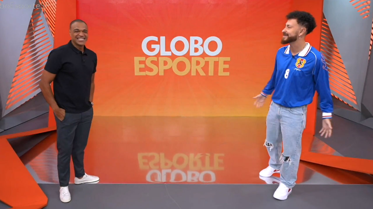Denílson e Fred Bruno no cenário do Globo Esporte