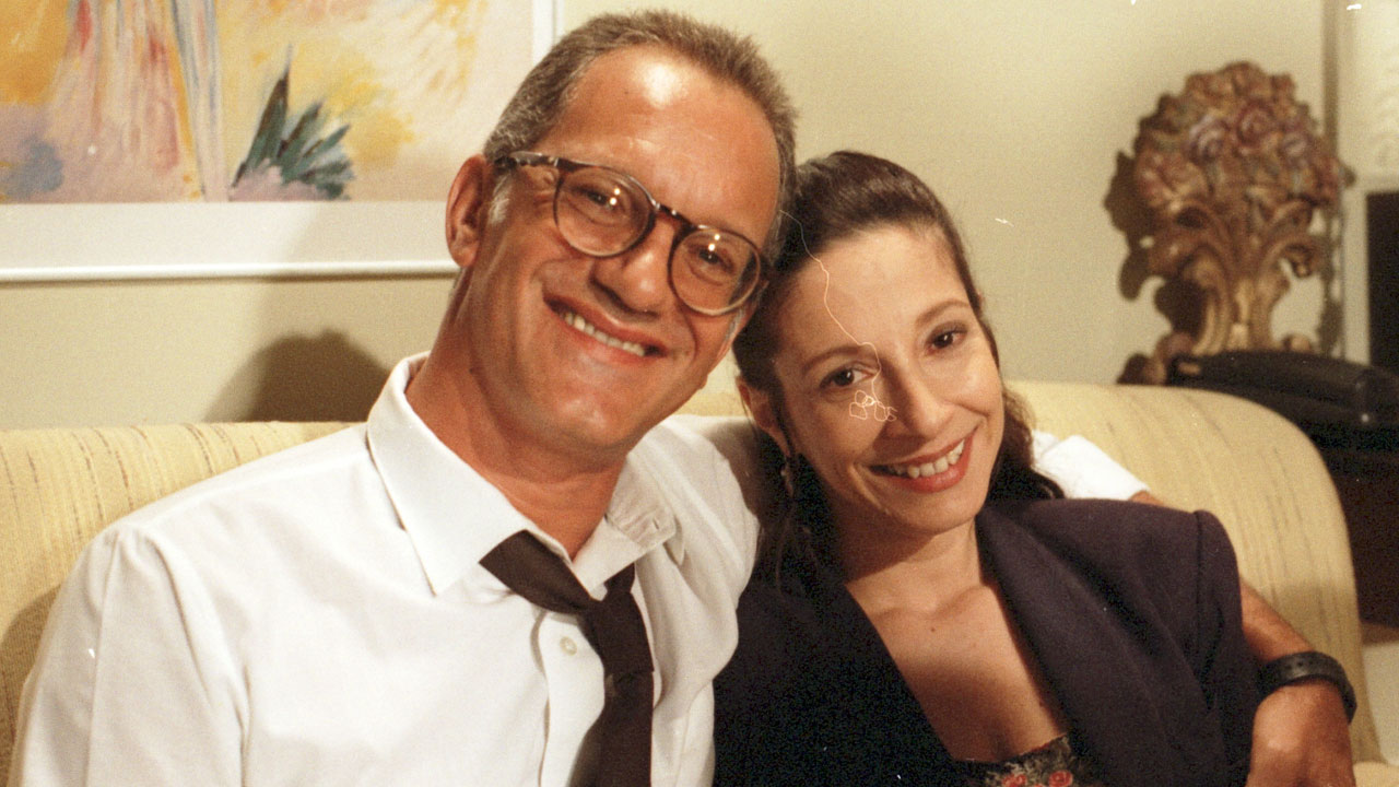 Xavier (Ricardo Petraglia) e Marta (Bia Nunnes) em foto do casal na novela História de Amor
