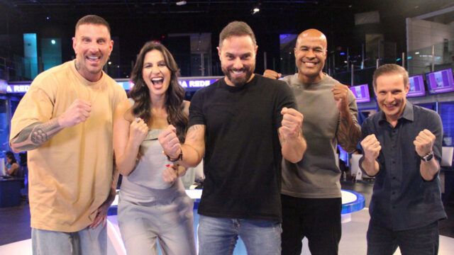 Guilherme Pallesi, Iara Oliveira, Marcio Spimpolo, Marcos Assunção e Fernando Fontana na Redação da RedeTV!