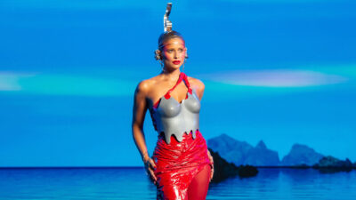 Isadora Cruz com figurino futurista na nova abertura do Fantástico da TV Globo em 2025