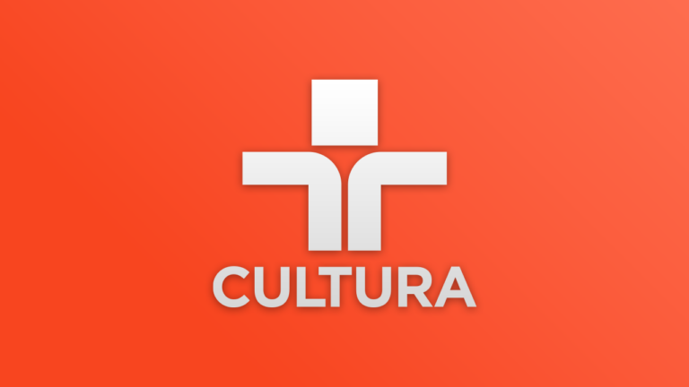 Logotipo da TV Cultura em branco sobre fundo de degradê laranja com o nome Cultura em destaque
