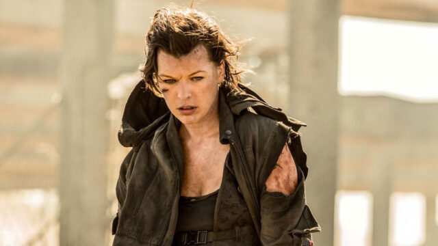 Milla Jovovich como Alice ferida e com roupa rasgada em cenário pós-apocalíptico em Resident Evil 6