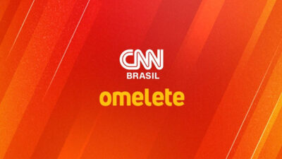 Logotipos da CNN Brasil e Omelete sobre fundo laranja com faixas diagonais em tons de vermelho e amarelo