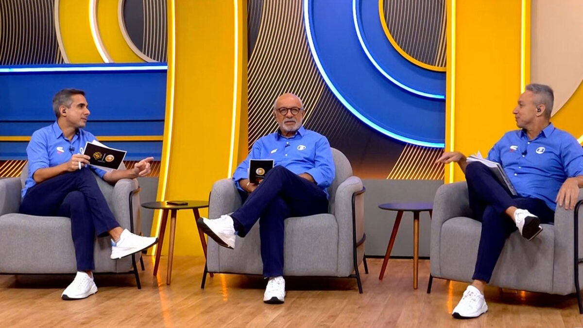 Gustavo Villani, Júnior e Paulo Nunes comentam a Copa do Mundo de Clubes em estúdio da TV Globo