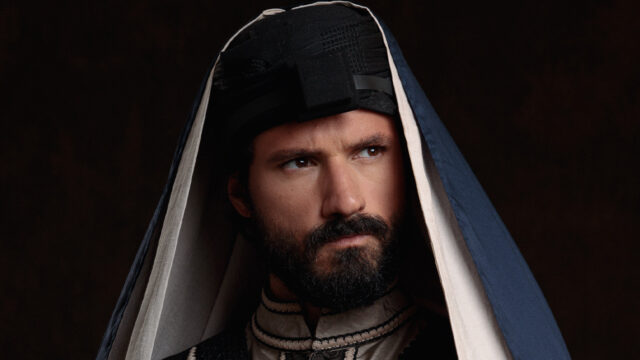 Murilo Cezar caracterizado como Saulo/Paulo com vestes bíblicas e expressão séria em imagem promocional da novela Paulo, o Apóstolo da Record