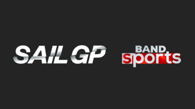 Logotipo do evento náutico Sail GP em branco e o do canal BandSports com faixa vermelha