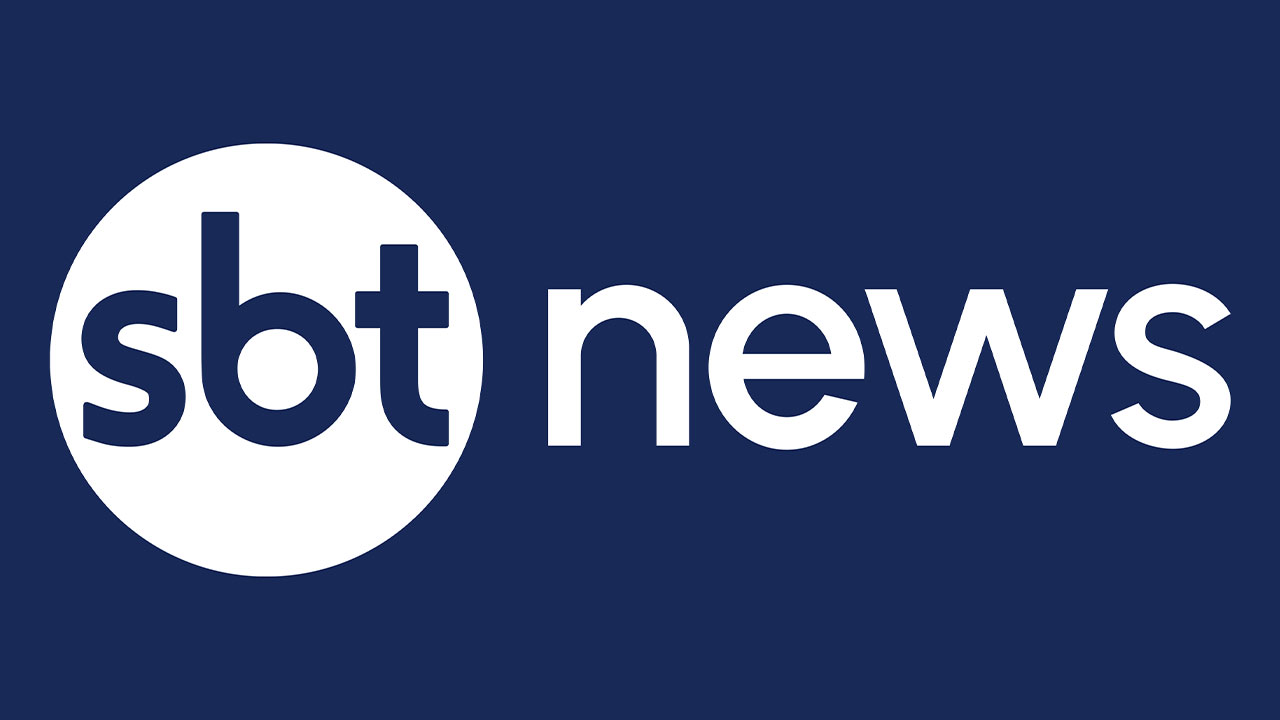 Logo do SBT News, letras minúsculas "sbt" em branco dentro de um círculo e "news" ao lado em destaque no fundo azul para telejornalismo