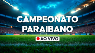 Gráfico com a frase Campeonato Paraibano e selo ao vivo sobre imagem de estádio de futebol iluminado com gramado em destaque