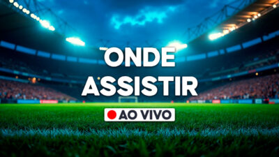 Estádio de futebol iluminado à noite com gramado verde em destaque, texto centralizado Onde Assistir e selo branco com círculo vermelho escrito Ao Vivo