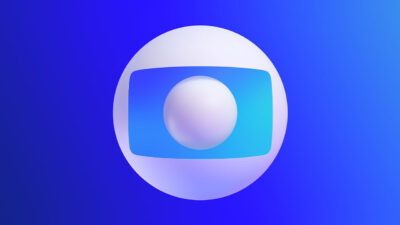 Logotipo 3D da TV Globo em tons de azul com esfera central sobre fundo degradê azul