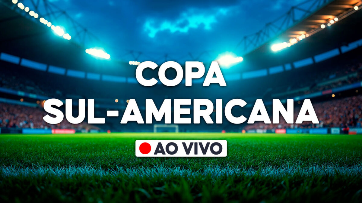 Texto Copa Sul-Americana ao vivo sobre imagem de estádio de futebol iluminado com gramado em destaque e torcida ao fundo