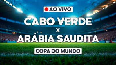 Arte de transmissão ao vivo com Cabo Verde x Arábia Saudita sobre estádio iluminado e selo Copa do Mundo