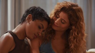 Duda (Gabz) e Agrado (Isadora Cruz) em cena da novela Coração Acelerado