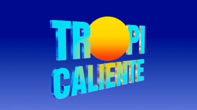 Logotipo da novela Tropicaliente em letras coloridas 3D com sol amarelo e laranja sobre fundo azul