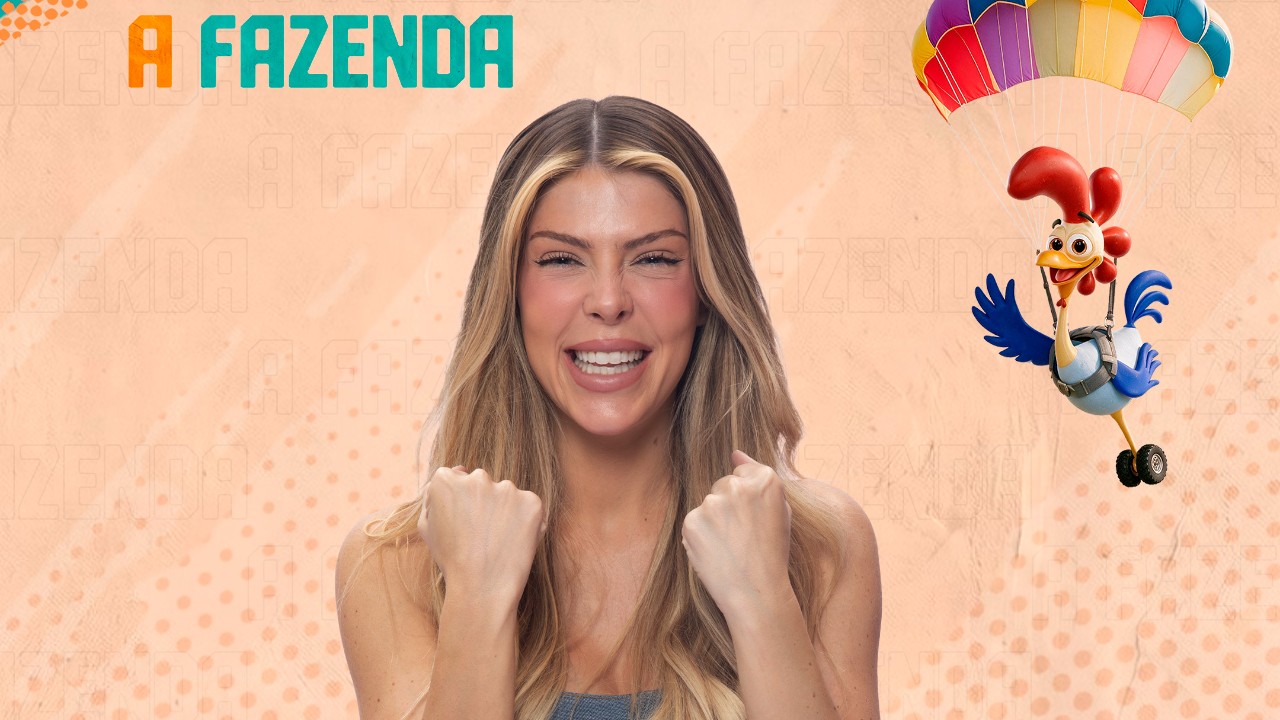 Ana Bruna Avila sorri com os punhos erguidos diante do logo de A Fazenda e ilustração de galo de paraquedas