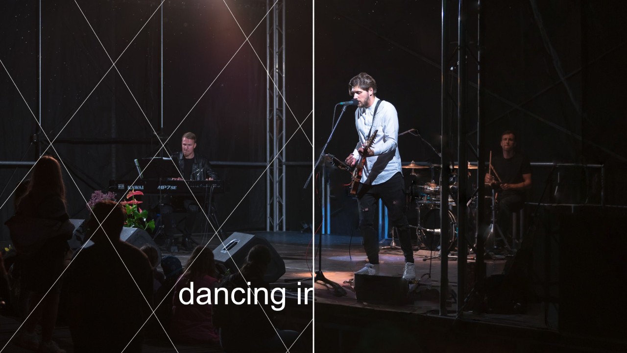Comparação de vídeo de show exibe marcações e texto no lado esquerdo e imagem limpa no lado direito