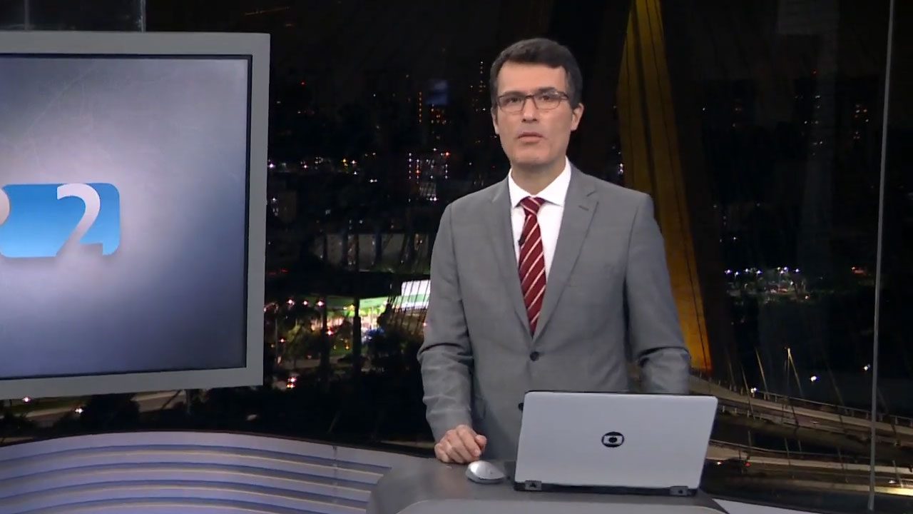 Fábio Turci no estúdio do SP2 da TV Globo