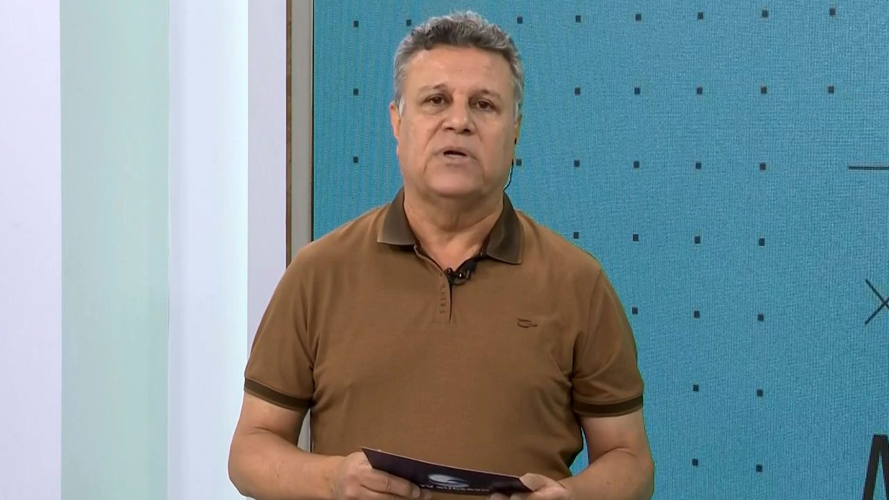 Téo José durante apresentação do Jogo Aberto Goiás